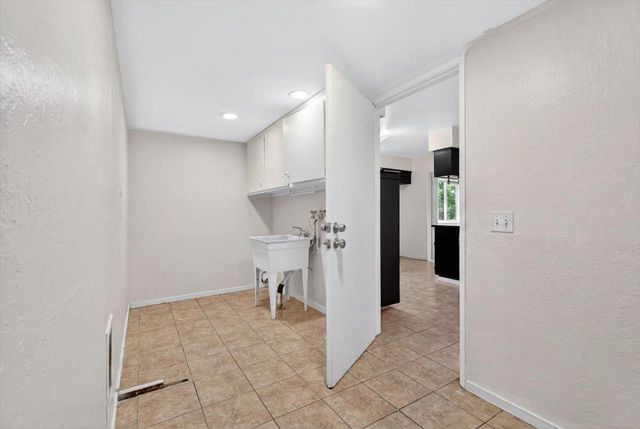 4437 Stockbridge Ave, Sacramento, CA 95842