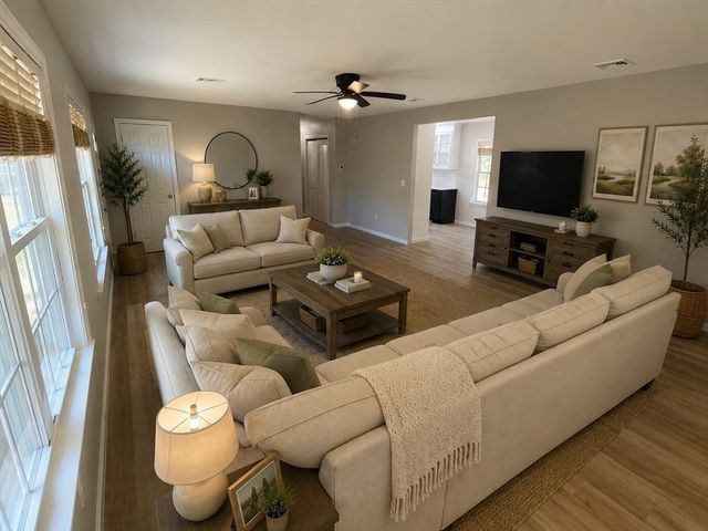 915 Bradley Road, Springfield, MA 01109