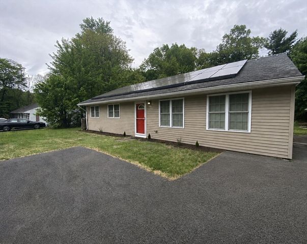915 Bradley Road, Springfield, MA 01109