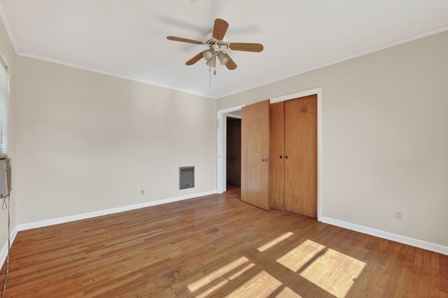 708 Morningside Dr, Fayetteville, TN 37334