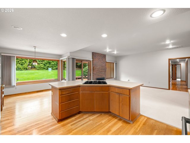 15565 Sw ROSHAK Rd, Portland, OR 97224