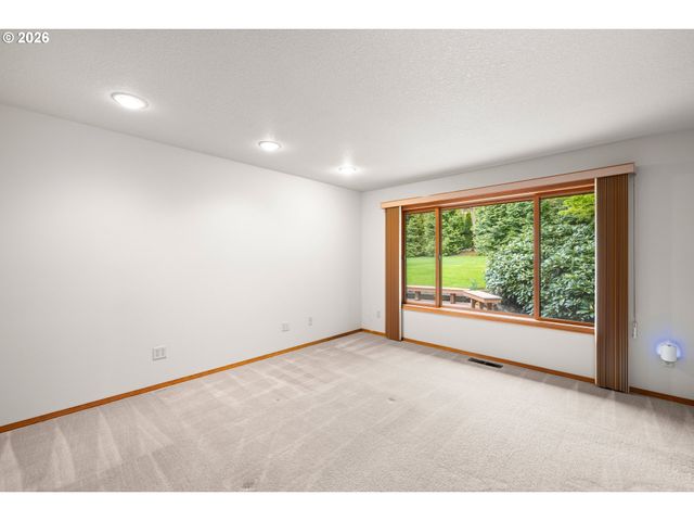15565 Sw ROSHAK Rd, Portland, OR 97224