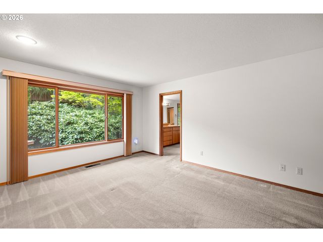 15565 Sw ROSHAK Rd, Portland, OR 97224