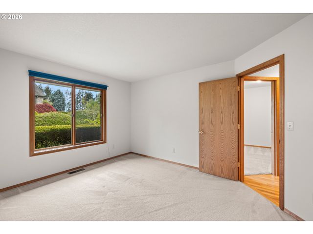 15565 Sw ROSHAK Rd, Portland, OR 97224