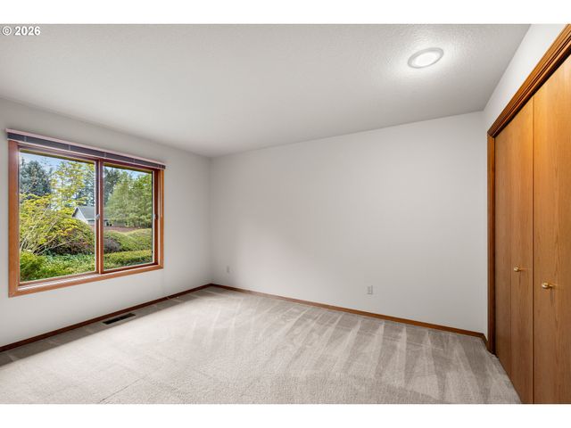 15565 Sw ROSHAK Rd, Portland, OR 97224