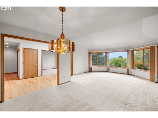 15565 Sw ROSHAK Rd, Portland, OR 97224