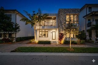 8126 NW 48th Terrace, Doral, FL 33166