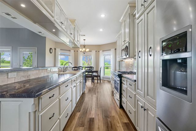 1906 Farm Road 1506, Paris, TX 75460