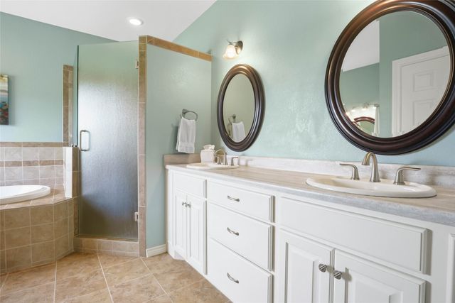 1906 Farm Road 1506, Paris, TX 75460