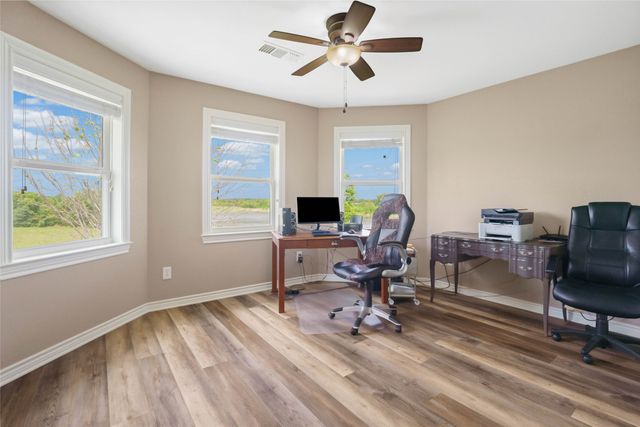1906 Farm Road 1506, Paris, TX 75460