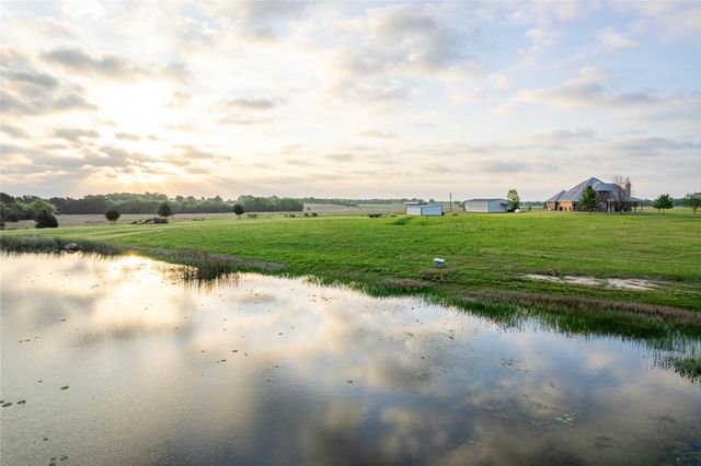 1906 Farm Road 1506, Paris, TX 75460