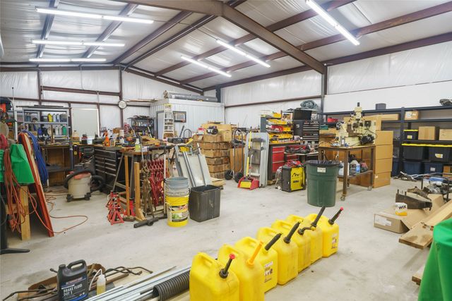 1906 Farm Road 1506, Paris, TX 75460