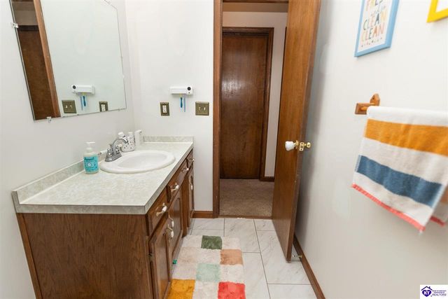 824 Ford Highway, Elizabethtown, KY 42701