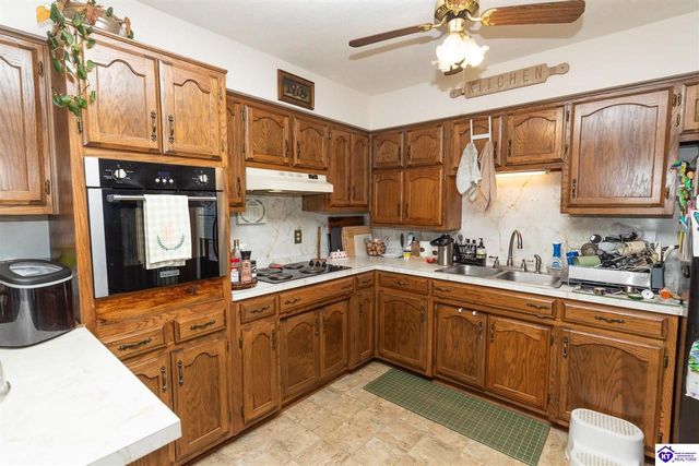 824 Ford Highway, Elizabethtown, KY 42701