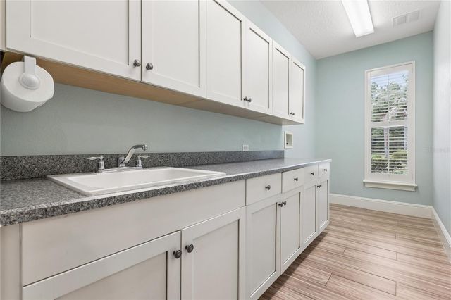768 WHOOPING CRANE COURT, Sanford, FL 32771