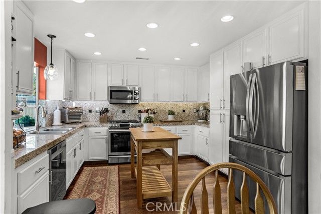 4490 Rainbow View Way, Hemet, CA 92545