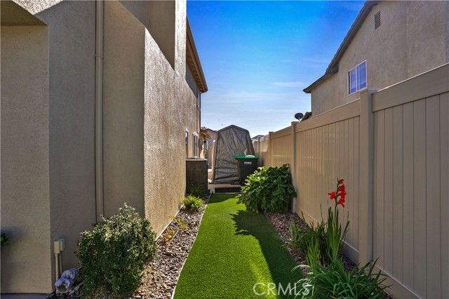 4490 Rainbow View Way, Hemet, CA 92545