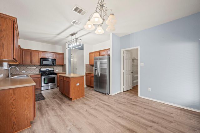 606 Boca Chica DR, Cedar Park, TX 78613