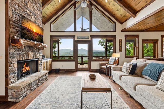 370 High Ridge Road, Epworth, GA 30541
