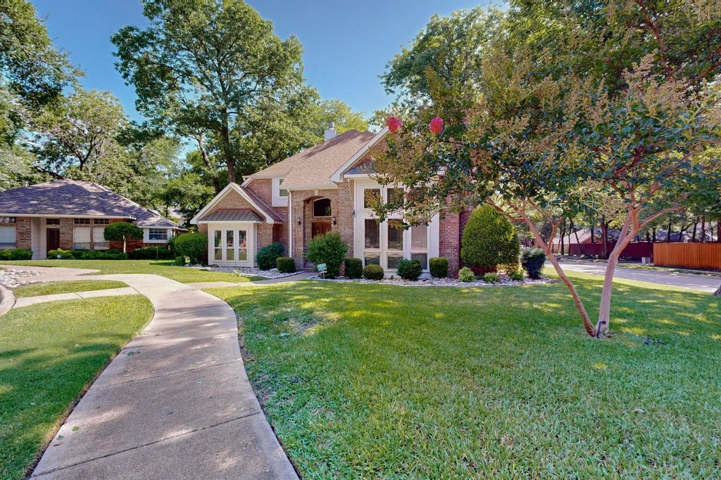 901 Sunningdale Circle, Garland, TX 75044
