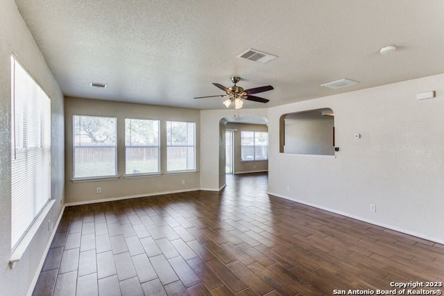 6051 Kensinger Pass, Converse, TX 78109