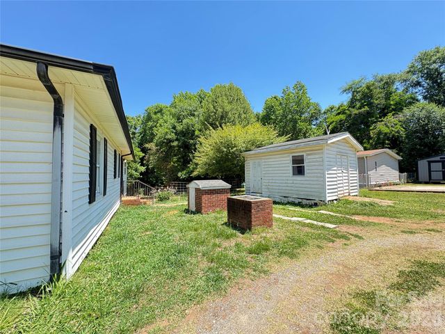 704 Morningside Drive, Mount Holly, NC 28120