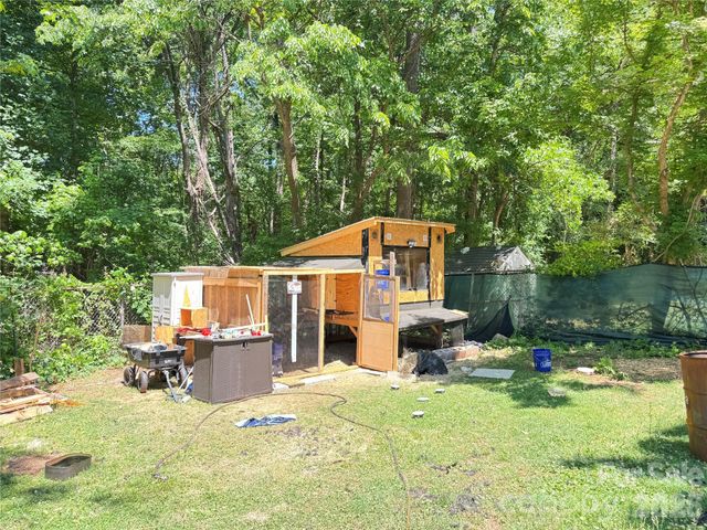 704 Morningside Drive, Mount Holly, NC 28120