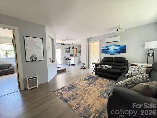 704 Morningside Drive, Mount Holly, NC 28120