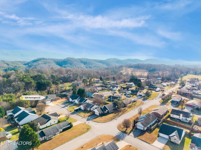 3215 Harrington Court, Maryville, TN 37803