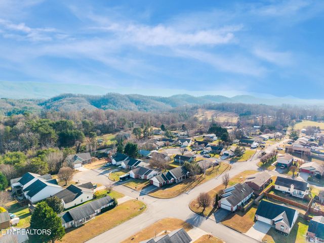 3215 Harrington Court, Maryville, TN 37803