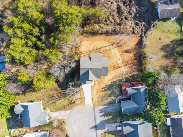 3215 Harrington Court, Maryville, TN 37803