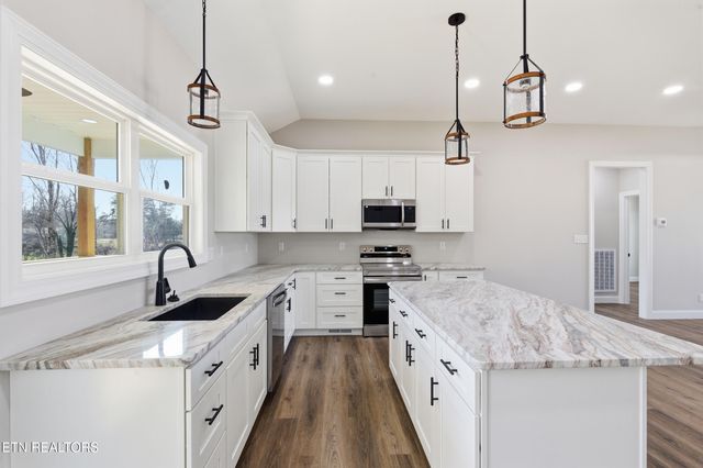 3215 Harrington Court, Maryville, TN 37803