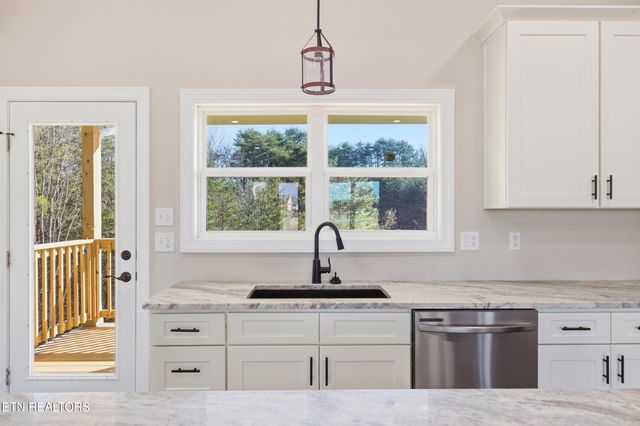 3215 Harrington Court, Maryville, TN 37803