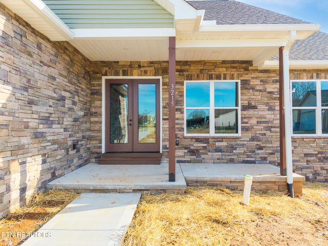 3215 Harrington Court, Maryville, TN 37803