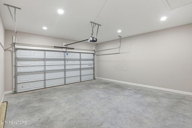 3215 Harrington Court, Maryville, TN 37803