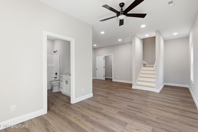 3215 Harrington Court, Maryville, TN 37803