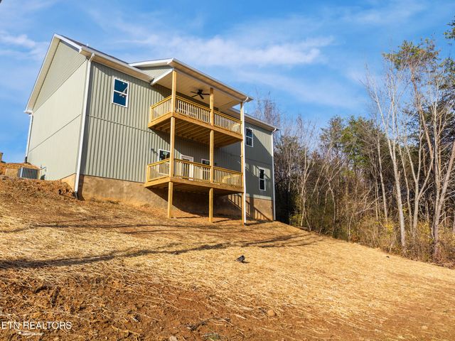 3215 Harrington Court, Maryville, TN 37803