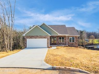 3215 Harrington Court, Maryville, TN 37803