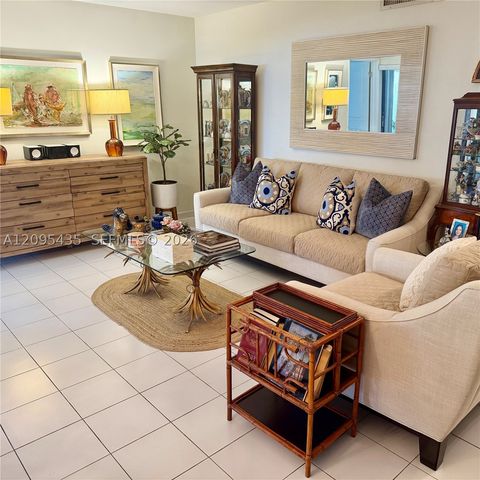 8827 SW 123rd Ct 103, Miami, FL 33186