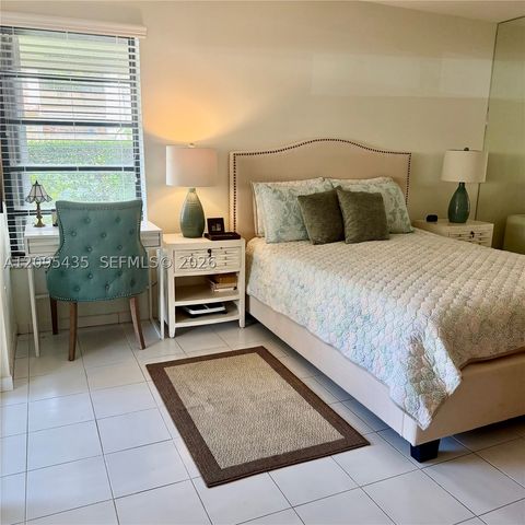 8827 SW 123rd Ct 103, Miami, FL 33186