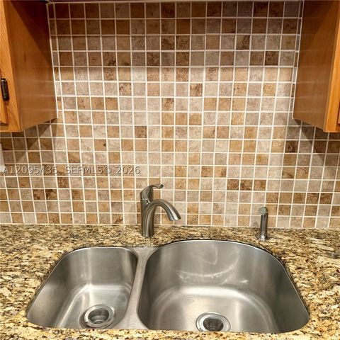 8827 SW 123rd Ct 103, Miami, FL 33186