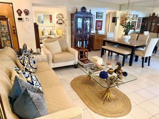 8827 SW 123rd Ct 103, Miami, FL 33186