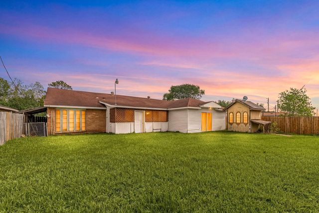 10719 Carvel Lane, Houston, TX 77072