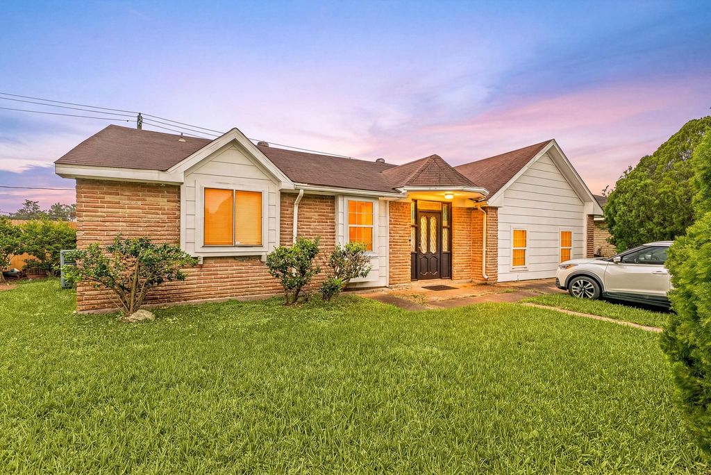 10719 Carvel Lane, Houston, TX 77072