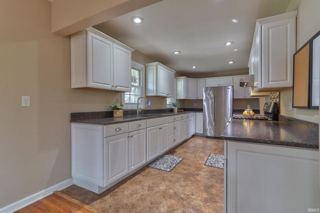 509 E Jefferson Avenue, Chandler, IN 47610