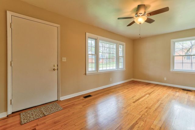 509 E Jefferson Avenue, Chandler, IN 47610