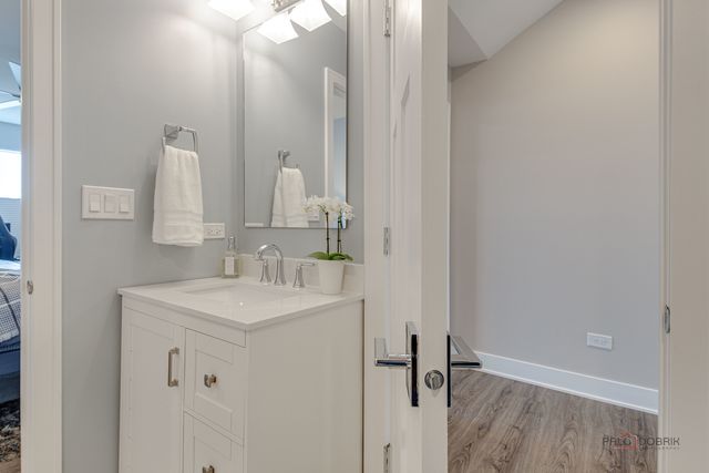 23264 N Pinehurst Drive, Kildeer, IL 60047