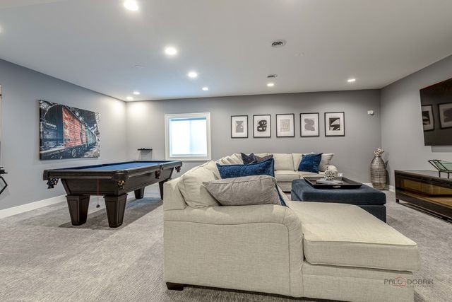 23264 N Pinehurst Drive, Kildeer, IL 60047