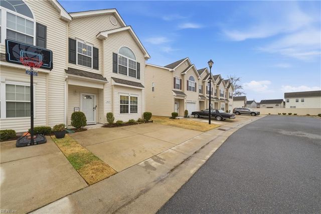 2827 Estella WAY, Chesapeake, VA 23325