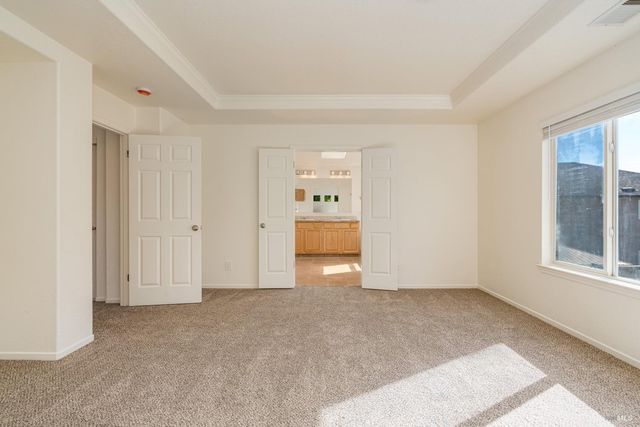 8843 Oakfield Ln, Windsor, CA 95492